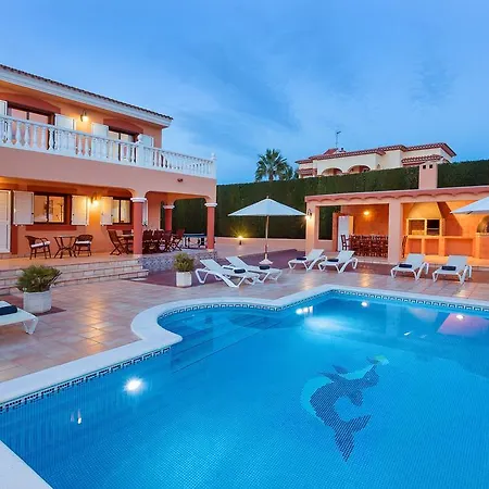 Tino Villa *